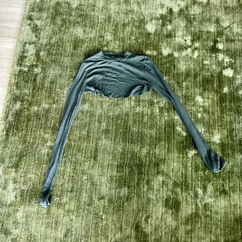 Cropped Long-Sleeve Ribbed Top - Olive Green